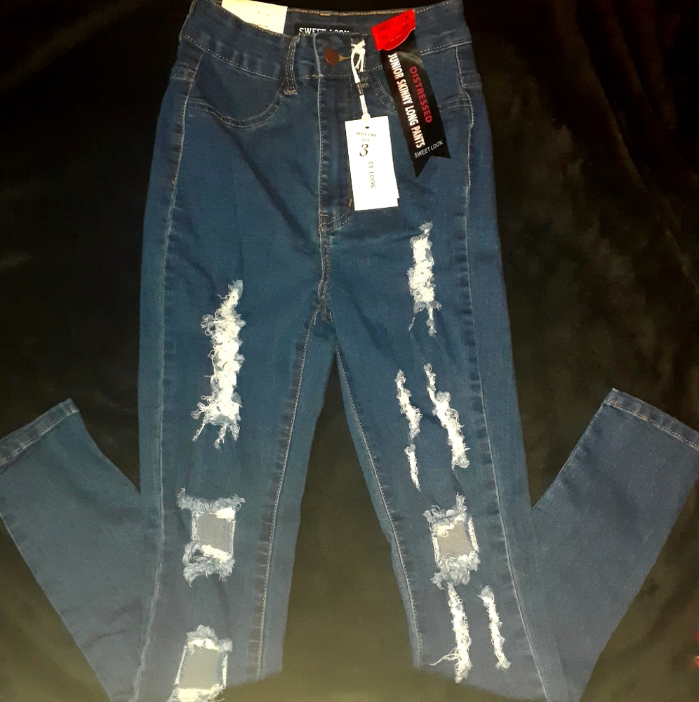 Sweet look distressed jeans